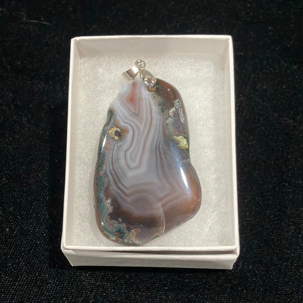 Beautiful Pendent - A4